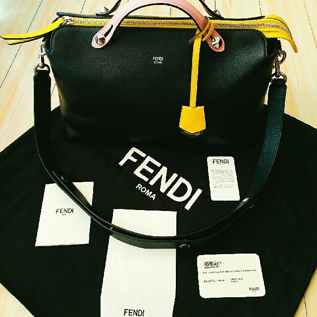 直営店に限定 FENDI - FENDI フェンディ バイザウェイ マルチカラー