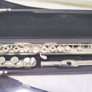 パール(pearl)のPearl フルート PF-665RE 値下げ交渉等受け付けます(条件あり)(フルート)