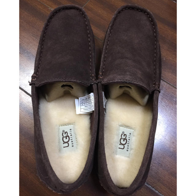 返品不可】 UGG モカシン 中古品 箱有り - モカシン 公式直営 UGG モカシン 中古品 箱有り モカシン