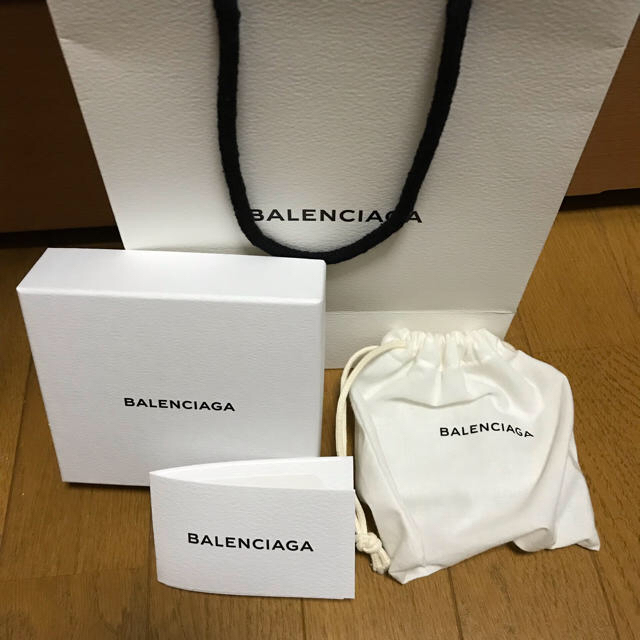 Balenciaga(バレンシアガ)の確実正規品！balenciaga 二つ折り財布 メンズのファッション小物(折り財布)の商品写真