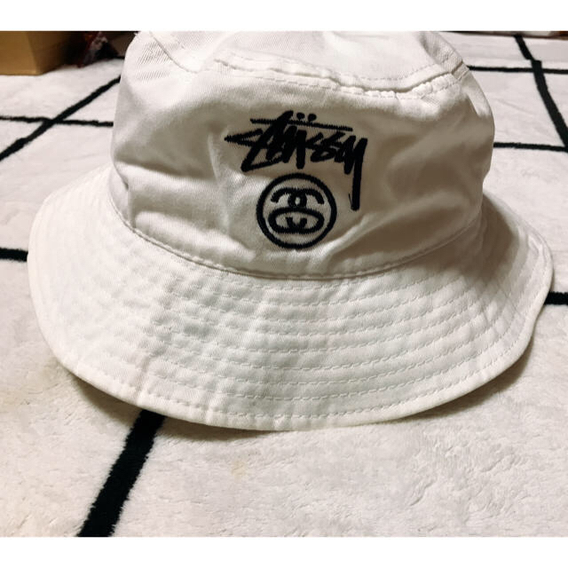 STUSSY(ステューシー)のSTUSSY バケットハット Black・White レディースの帽子(ハット)の商品写真