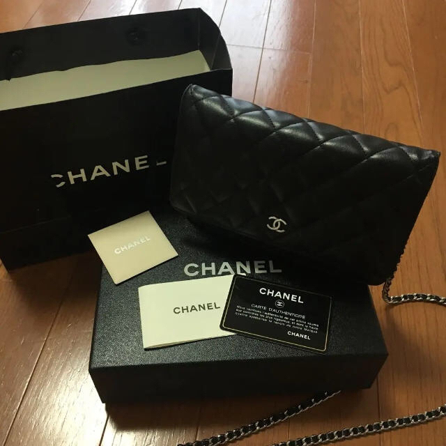 CHANEL(シャネル)の正規店購入 シャネルマトラッセウォレット シルバーチェーン レディースのバッグ(ショルダーバッグ)の商品写真