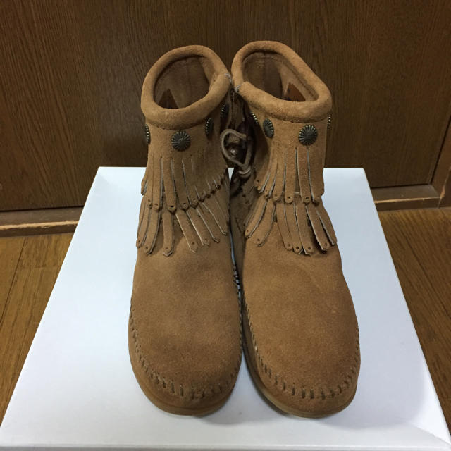 Minnetonka(ミネトンカ)のミネトンカ ブーツ 正規品 新品未使用 レディースの靴/シューズ(ブーツ)の商品写真