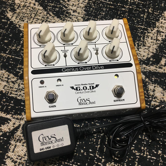 Crews Maniac Sound GOD 限定カラーWhite 楽器のギター(エフェクター)の商品写真