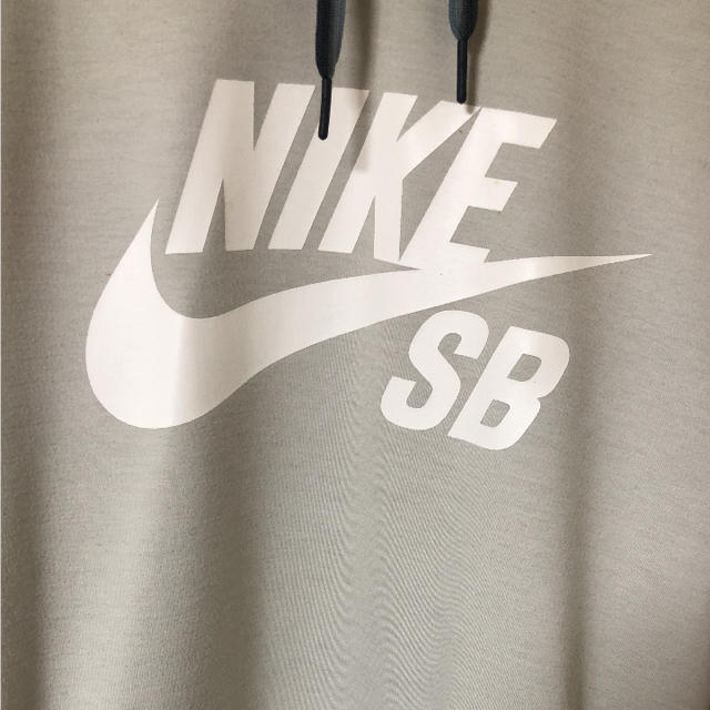 NIKE(ナイキ)のNIKE SB スノーボード用撥水パーカー スポーツ/アウトドアのスノーボード(ウエア/装備)の商品写真