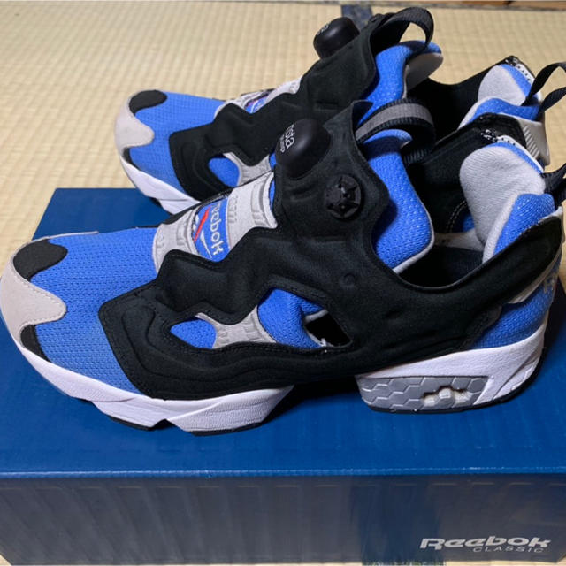 Reebok(リーボック)のReebok INSTAPUMP FURY OG サックス  27cm 復刻 メンズの靴/シューズ(スニーカー)の商品写真