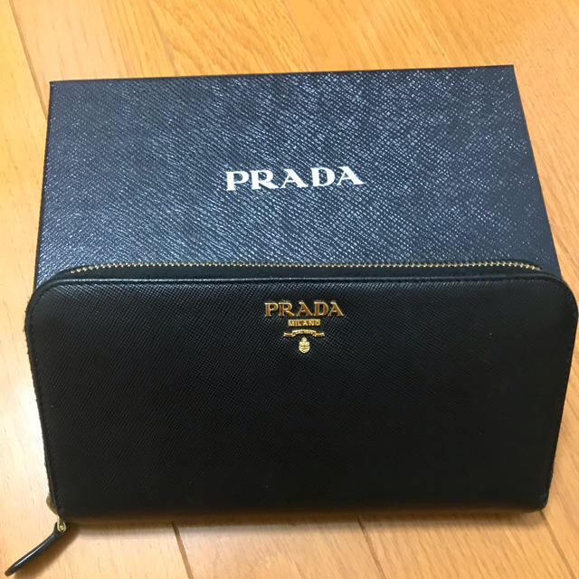 買付価格 PRADA 長財布 美品 レディース | bca.edu.gr