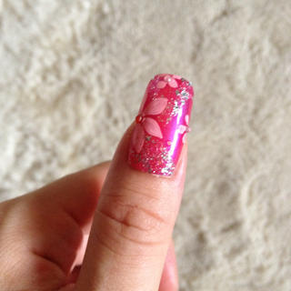 ビビッドピンク☆ネイルチップ コスメ/美容のネイル(つけ爪/ネイルチップ)の商品写真