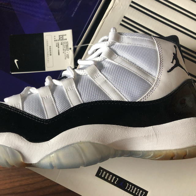 NIKE(ナイキ)の確実国内正規品 NIKE JORDAN 11 concord コンコルド 9.5 メンズの靴/シューズ(スニーカー)の商品写真