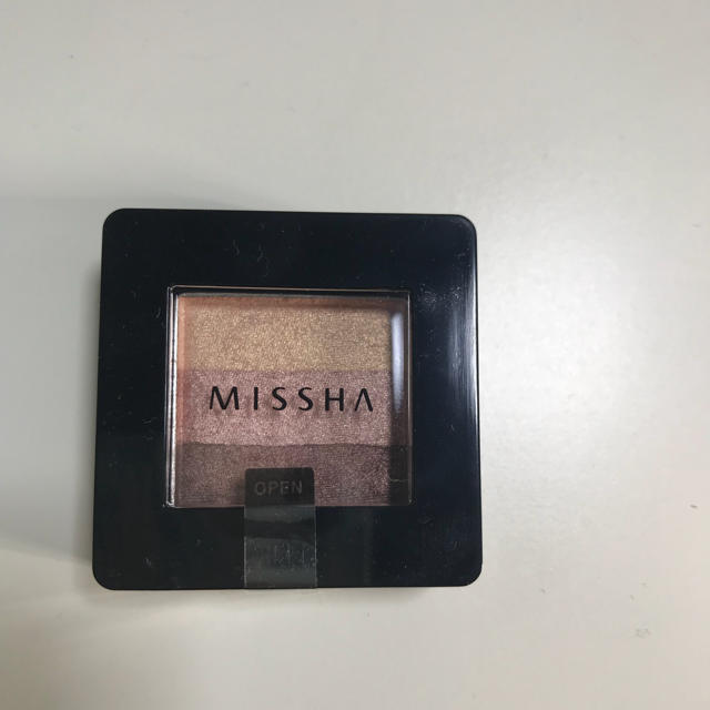 MISSHA(ミシャ)のミシャ トリプルシャドウ コスメ/美容のベースメイク/化粧品(アイシャドウ)の商品写真