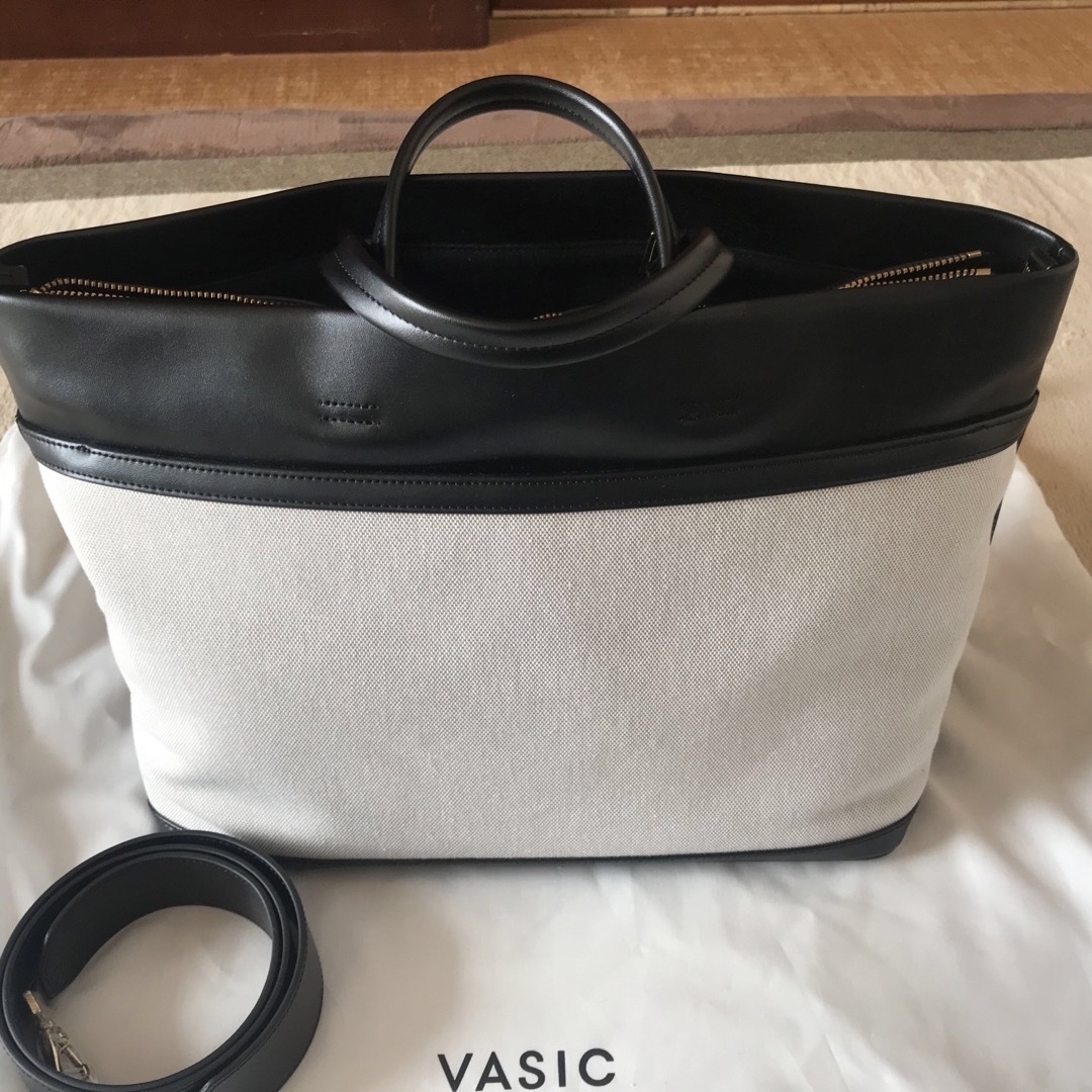 ★値下げ★VASIC NEW YORK キャンバストート 黒 レディースのバッグ(トートバッグ)の商品写真