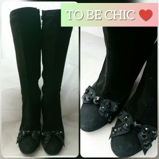 トゥービーシック(TO BE CHIC)の5%OFFクーポン対象♥️TO BE CHIC♥️リボンチャーム付ブーツ(ブーツ)