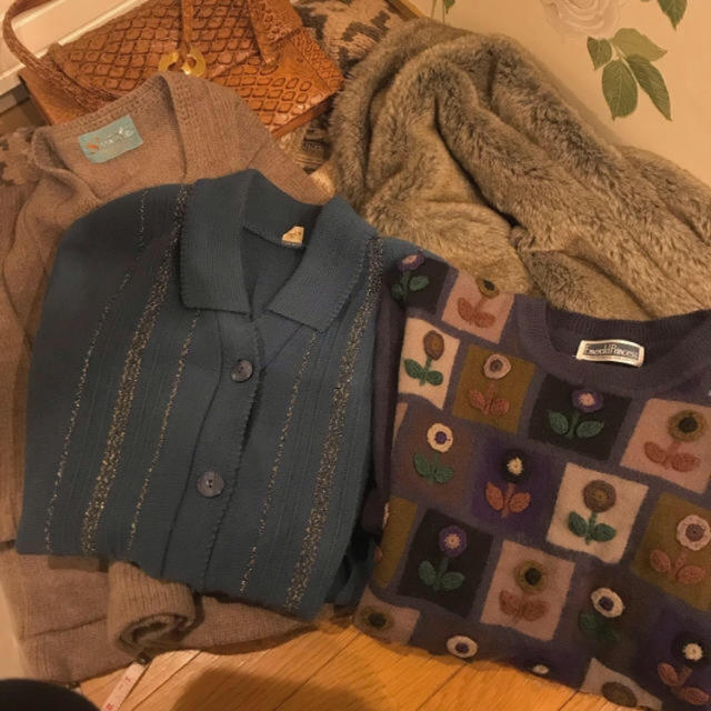 Santa Monica(サンタモニカ)のvintage flower knit 最終お値下げです レディースのトップス(ニット/セーター)の商品写真