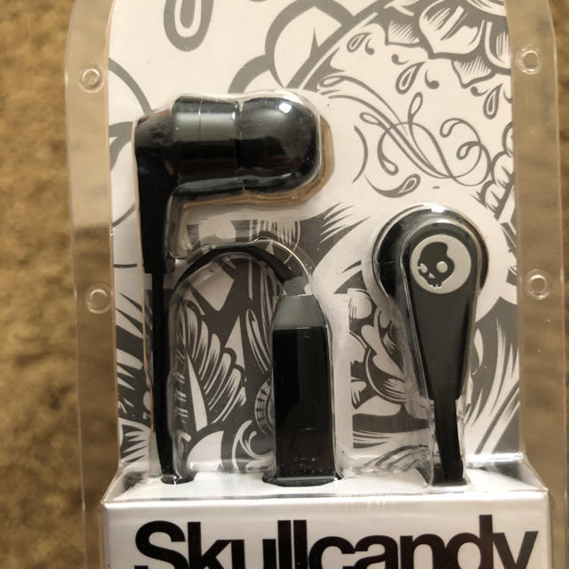 Skullcandy(スカルキャンディ)の新品 イヤホン skullcandy ink'd スマホ/家電/カメラのオーディオ機器(ヘッドフォン/イヤフォン)の商品写真