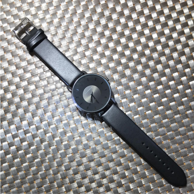 Daniel Wellington(ダニエルウェリントン)のKlasse14 42㎜ メンズ レディース ブラック 即購入ok メンズの時計(腕時計(アナログ))の商品写真