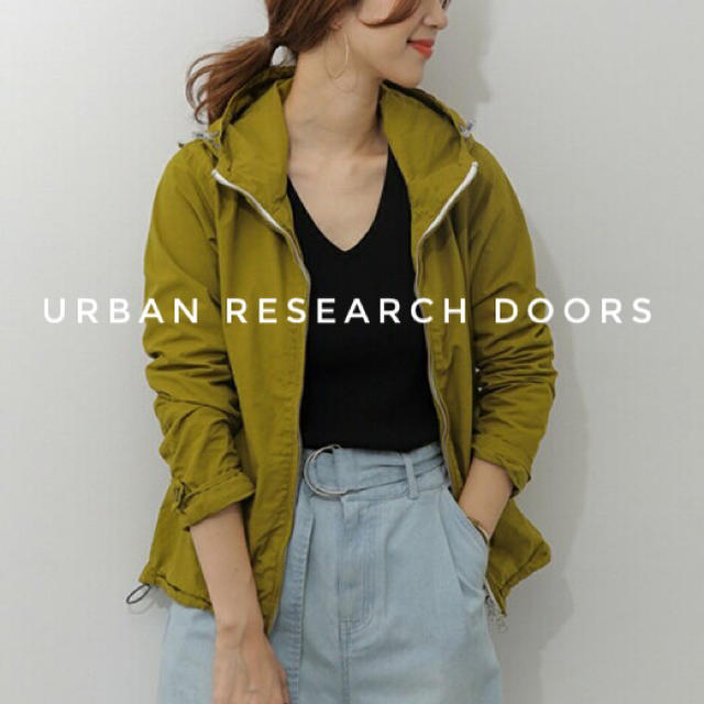 URBAN RESEARCH DOORS(アーバンリサーチドアーズ)の美品【アーバンリサーチドアーズ】カラージップパーカー イエローカーキ レディースのジャケット/アウター(その他)の商品写真