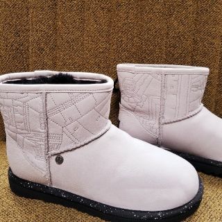 アグ スターウォーズの通販 13点 | UGGを買うならラクマ アグ スターウォーズの通販 13点 | UGGを買うならラクマ