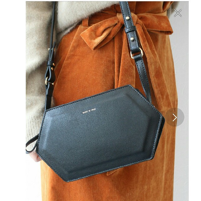 IENA(イエナ)の【新品】イエナ CHRISTIAN VILLA Hexagon bag レディースのバッグ(ショルダーバッグ)の商品写真