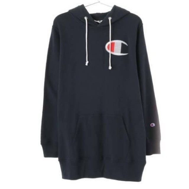 Champion(チャンピオン)のアースミュージックとチャンピオンコラボパーカーチュニック レディースのトップス(チュニック)の商品写真