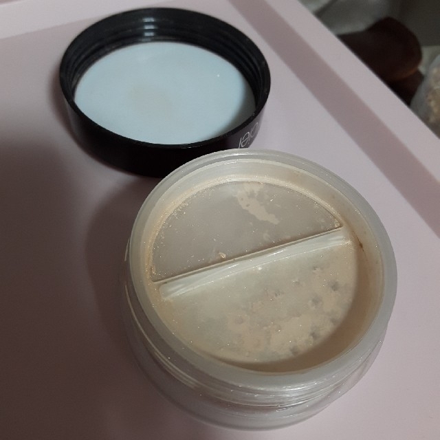 laura mercier(ローラメルシエ)の【化粧品】laura mercier コスメ/美容のベースメイク/化粧品(フェイスパウダー)の商品写真