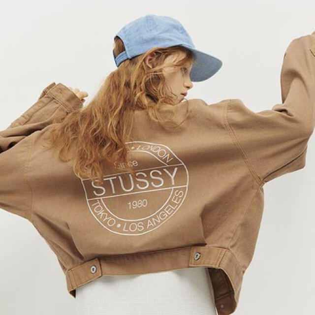 STUSSY(ステューシー)のアウター レディースのジャケット/アウター(ミリタリージャケット)の商品写真