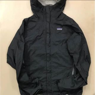 パタゴニア(patagonia)のpatagonia マウンテンパーカー 黒(マウンテンパーカー)