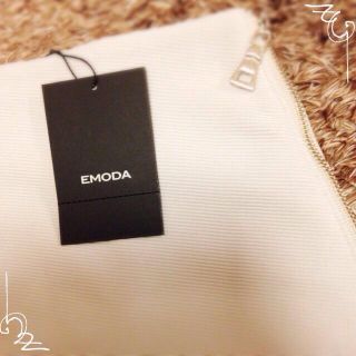 エモダ(EMODA)のEMODA♡タイトスカート(ひざ丈スカート)