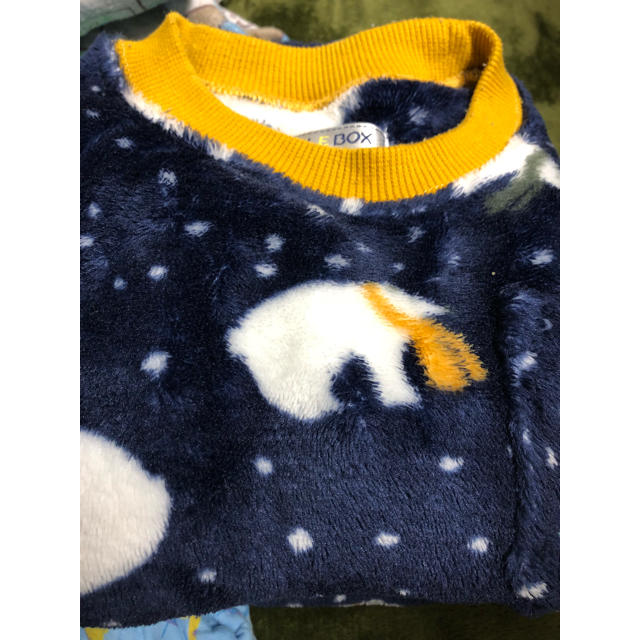 UNIQLO(ユニクロ)の子供 パジャマ ユニクロ バースデイ 80 冬 キルト キッズ/ベビー/マタニティのベビー服(~85cm)(パジャマ)の商品写真