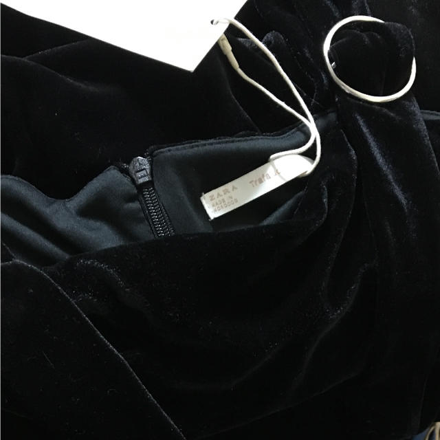 ZARA(ザラ)の完売品 ザラ ベロア ベルベット オールインワン サロペット 黒 パンツ ブーツ レディースのパンツ(サロペット/オーバーオール)の商品写真