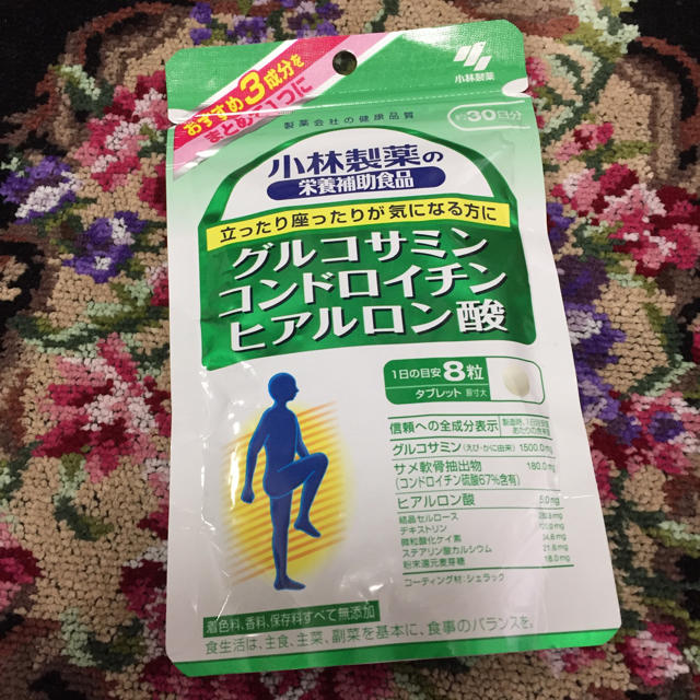 小林製薬(コバヤシセイヤク)のグルコサミン✨コンドロイチン✨ヒアルロン酸 食品/飲料/酒の健康食品(その他)の商品写真