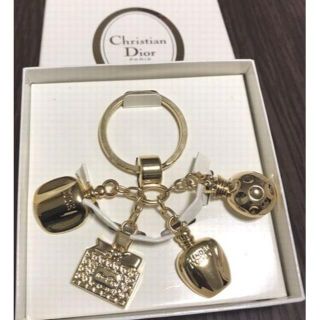 クリスチャンディオール(Christian Dior)の【美品！】クリスチャンディオール　キーホルダー　ゴールド(キーホルダー)