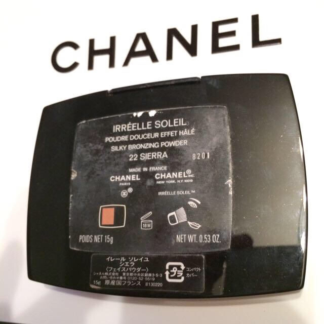 CHANEL(シャネル)のCHANELフェイスパウダー コスメ/美容のベースメイク/化粧品(その他)の商品写真