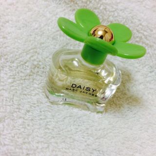 マークジェイコブス(MARC JACOBS)のMARC BY JACOBS/DAISY(香水(女性用))