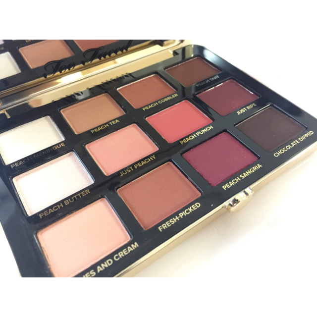 Too Faced(トゥフェイス)のToo Faced Just peachy Mattes アイシャドウパレット コスメ/美容のベースメイク/化粧品(アイシャドウ)の商品写真