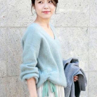 スピックアンドスパン(Spick & Span)のSpic & Span AIRLY FUR KNIT Vプルオーバー(ニット/セーター)