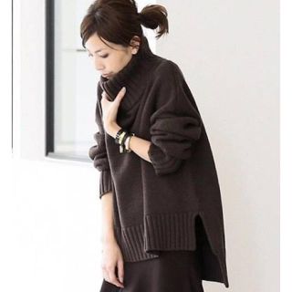 アパルトモンドゥーズィエムクラス(L'Appartement DEUXIEME CLASSE)のアパルトモン Back Long タートルネック Knit ブラウン(ニット/セーター)