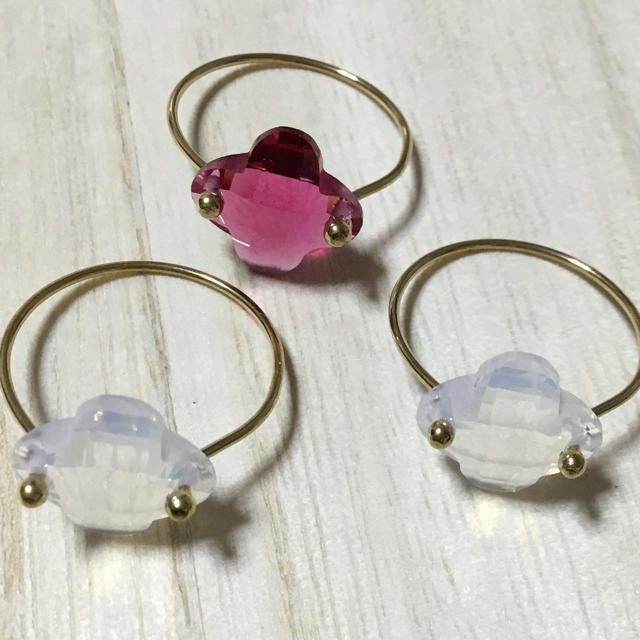 お花の可愛いリング ピンク レディースのアクセサリー(リング(指輪))の商品写真