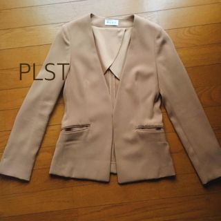 プラステ(PLST)のPLSTベージュノーカラージャケット(ノーカラージャケット)