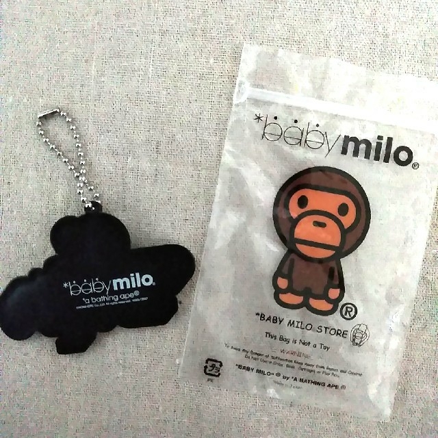 A BATHING APE(アベイシングエイプ)のrm0929rm様専用です。A BATHING APE  miloキーホルダー メンズのファッション小物(キーホルダー)の商品写真