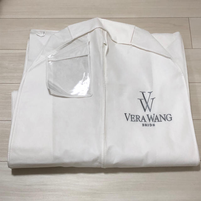 Vera Wang(ヴェラウォン)のnorc様専用　Vera Wang ドレスカバー レディースのフォーマル/ドレス(ウェディングドレス)の商品写真