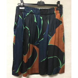 ドリスヴァンノッテン(DRIES VAN NOTEN)の超美品☆1回のみ着用☆ドリスヴァンノッテン☆シルクスカート☆36(ひざ丈スカート)