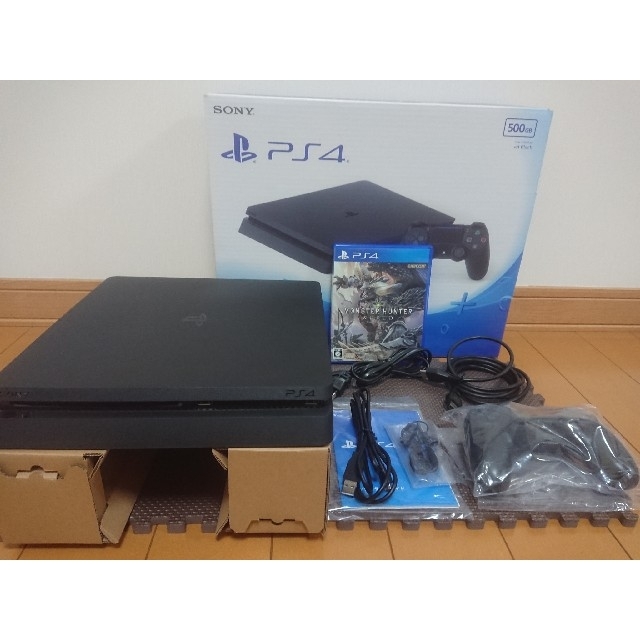 PlayStation4(プレイステーション4)のPS4 500GB ブラック CUH-2000 ソフト付 エンタメ/ホビーのゲームソフト/ゲーム機本体(家庭用ゲーム機本体)の商品写真