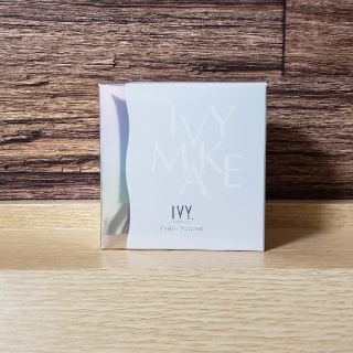 ☆IVY  フィニッシュパウダー〈おしろい〉☆(フェイスパウダー)