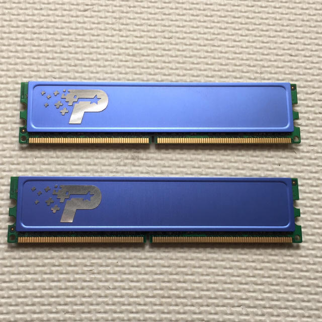 patriot DDR2-800 PC2-6400 2GBx2枚①デスクトップ用 スマホ/家電/カメラのPC/タブレット(PCパーツ)の商品写真