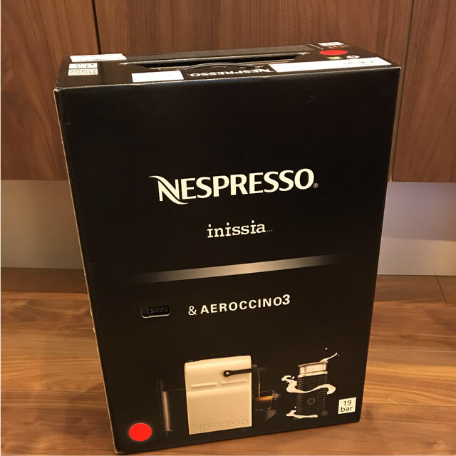 エスプレッソNESPRESSO   inissia   スマホ/家電/カメラの調理家電(エスプレッソマシン)の商品写真