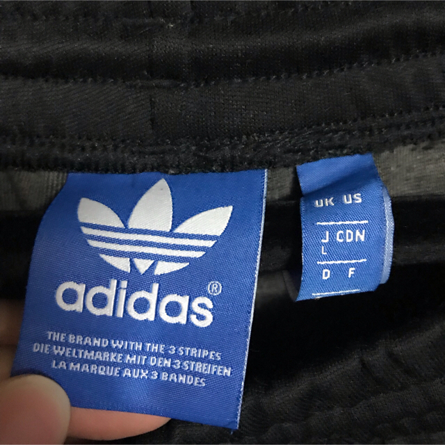 adidas(アディダス)のadidas アディダス サイドライン パンツ メンズのパンツ(その他)の商品写真