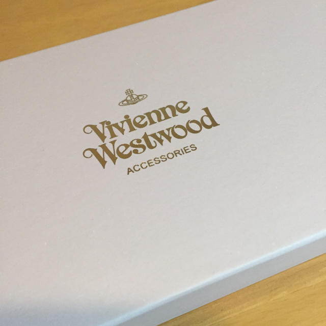 Vivienne Westwood(ヴィヴィアンウエストウッド)のVivienne Westwood 長財布用 箱 レディースのバッグ(ショップ袋)の商品写真