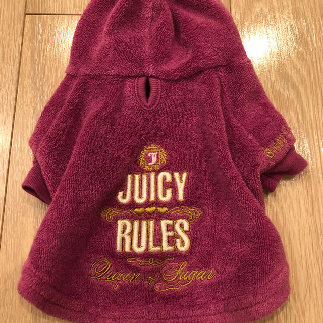 Juicy Couture(ジューシークチュール)の新品 JUICY COUTURE  ドッグウェア 服 犬 その他のペット用品(犬)の商品写真