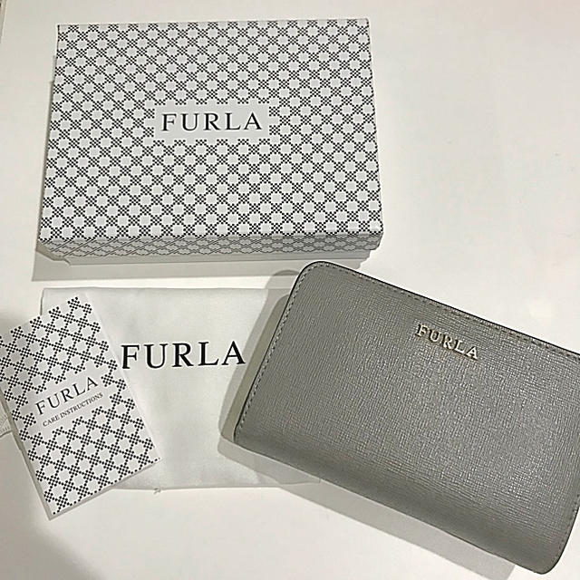 激安特価 Furla - 美品 折りたたみ財布 フルラ 財布