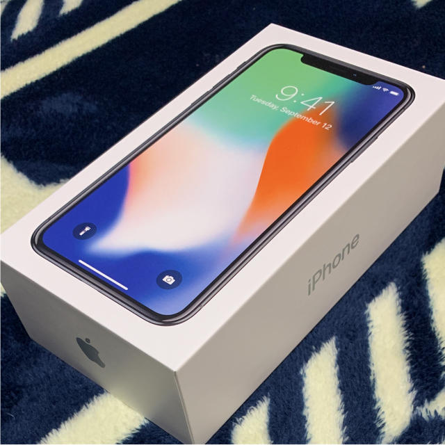 男性に人気! Apple - iPhoneX 64GB silver キャリアdocomo